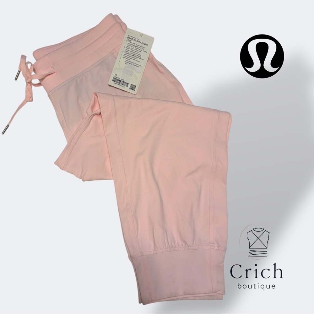 Lululemon Ready to Rulu Jogger Crop in Light Baby Pink. SIZE 12 - NWT